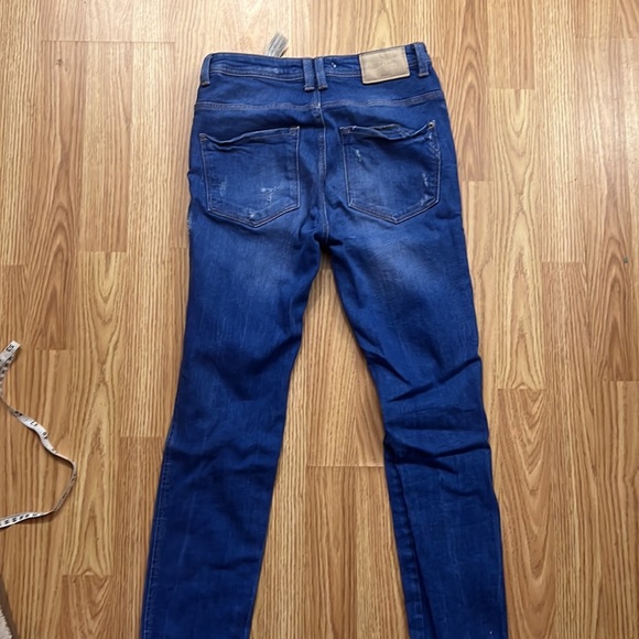 Zara Trafaluc High/Mid Rise Distressed Jeans - Picture 3 of 7